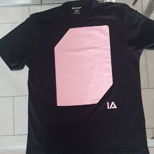 Illuminated Apparel👉Interactive Glow-in-the-dark Black&Pink Tee Size L